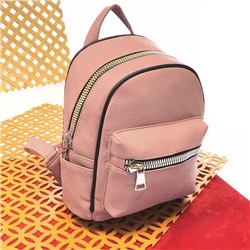 Модный рюкзачок Aiza из прочной эко-кожи с массивной фурнитурой нежно-розового цвета.