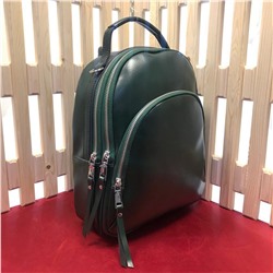 Эффектный рюкзак-трансформер Spring_Game из гладкой прочной натуральной кожи темно-зеленого цвета.