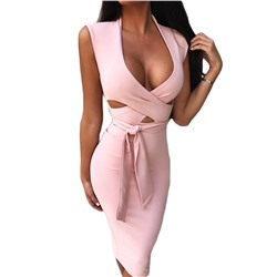 Розовое бандажное платье с перекрестными полосами и поясом