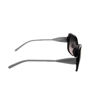 Классические женские очки Alur в чёрно-белой оправе.