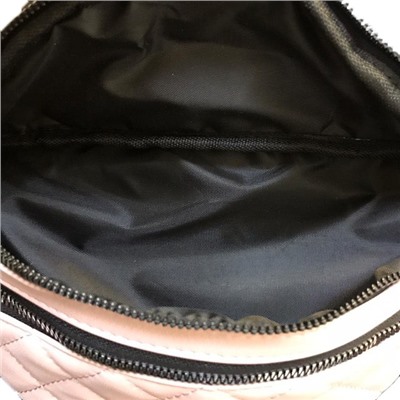 Поясная сумочка Co_Charel из эко-кожи стёганая серебристого цвета.