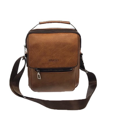Мужская сумка-планшет MMSO из эко-кожи янтарного цвета с ремнём через плечо.
