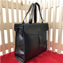 Элегантная двусторонняя сумка Maysun из гладкой натуральной кожи черного цвета.
