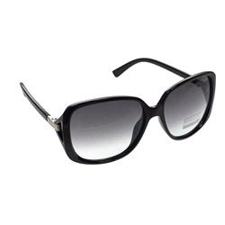 Стильные женские очки оверсайз Santara чёрного цвета с затемнёнными линзами.